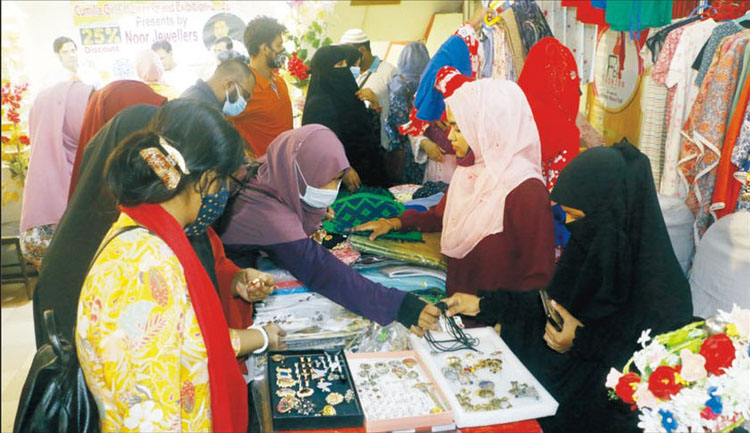 কুমিল্লা গার্লস মার্কেটের উদ্যোগে চলছে গ্র্যান্ড এক্সিবিশন