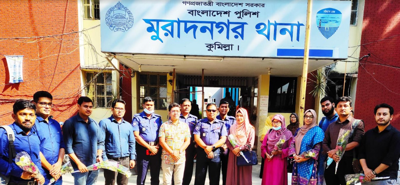 মুরাদনগরে ৪২তম বিসিএস পরীক্ষায় উত্তীর্ণ ২১ ডাক্তারকে ফুল দিয়ে বরণ