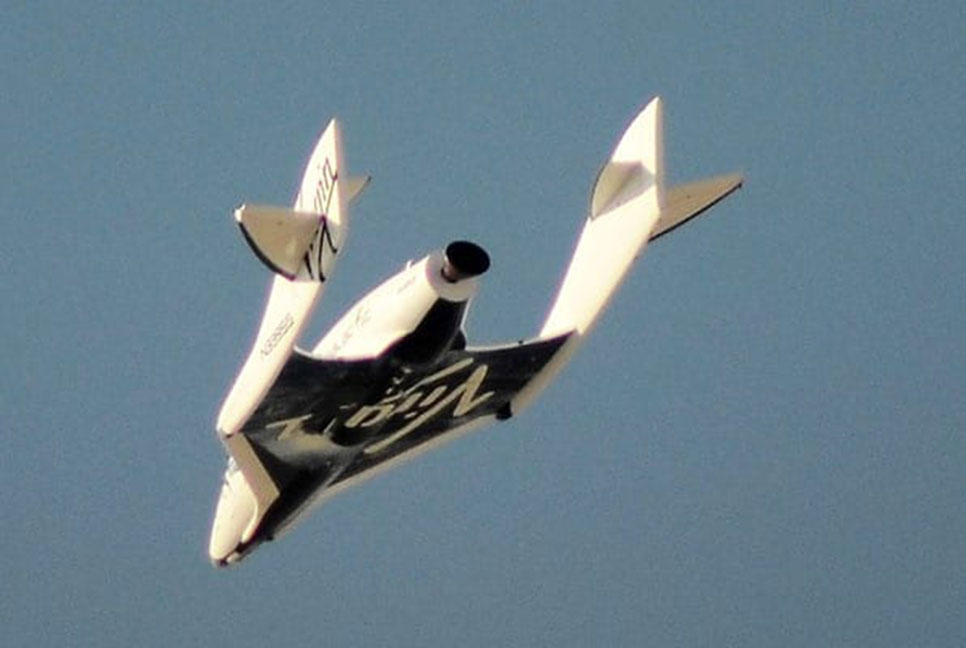 মহাকাশ ভ্রমণ; টিকিট কিনলেন ১০০ জন