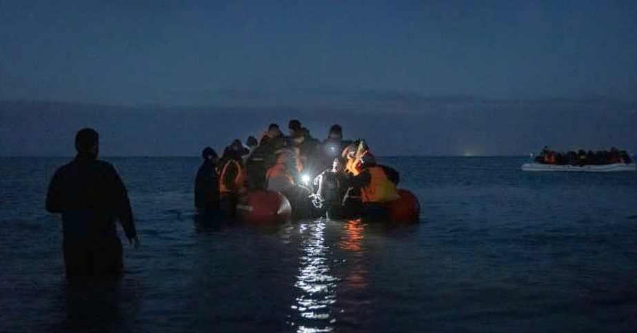 ফ্রান্সে ২১০ অভিবাসনপ্রত্যাশী উদ্ধার