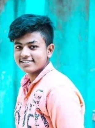 লাকসামে ব্যাডমিন্টন খেলতে গিয়ে বিদ্যুৎস্পৃষ্টে স্কুলছাত্রের মৃত্যু