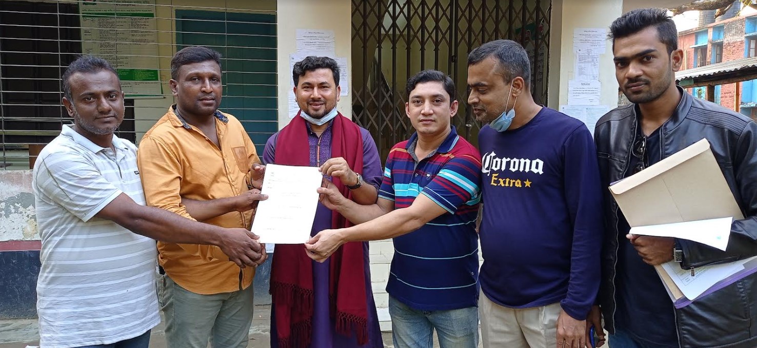 ব্রাহ্মণপাড়ায় ইউপি চেয়ারম্যান প্রার্থী মামুন চৌধুরীর মনোনয়ন পত্র সংগ্রহ