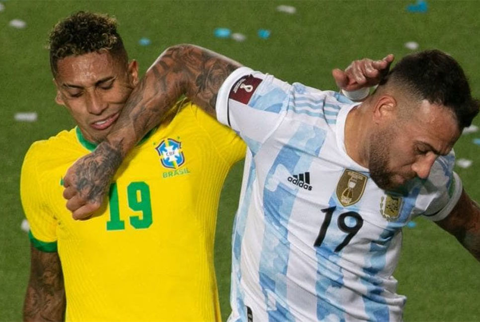 রেফারিকে ‘লাল কার্ড’! বিতর্কে ব্রাজিল-আর্জেন্টিনা ম্যাচ