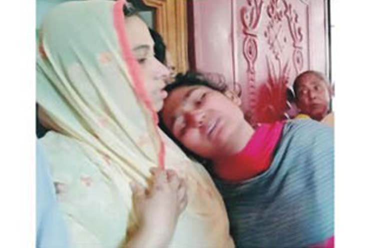 কুমিল্লা ইপিজেডে ফলস ছাদ ধসে নারীর মৃত্যু