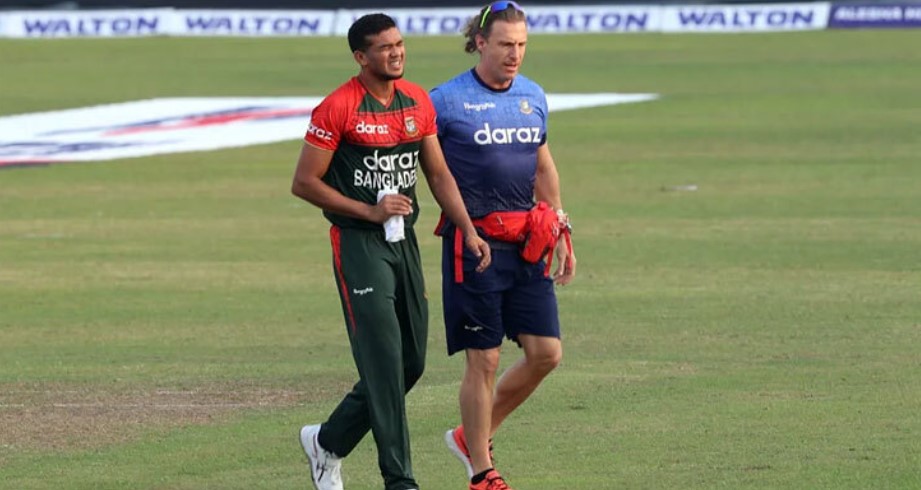 বাংলাদেশের জন্য দুঃসংবাদ, প্রথম টেস্ট খেলা হচ্ছে না তাসকিনের