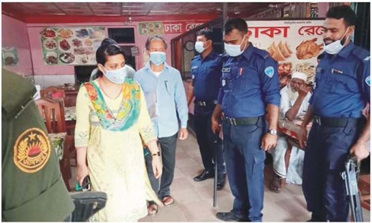 হোটেলে অস্বাস্থ্যকর খাবার, ২ মালিককে জরিমানা