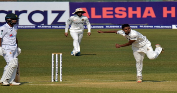 পাকিস্তানের বিপক্ষে সেরা বোলিং ফিগার তাইজুলের