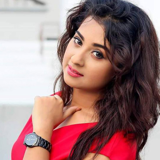 শাকিবের পর যুক্তরাষ্ট্রে যাচ্ছেন বুবলীও