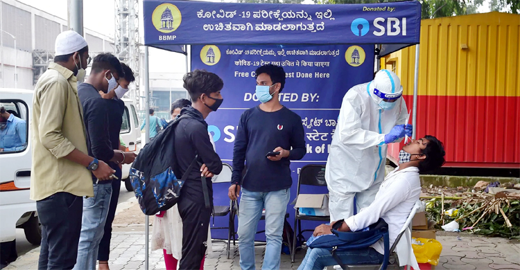 ওমিক্রন: ভারতের ‘ঝুঁকিপূর্ণ’ দেশের তালিকায় বাংলাদেশ