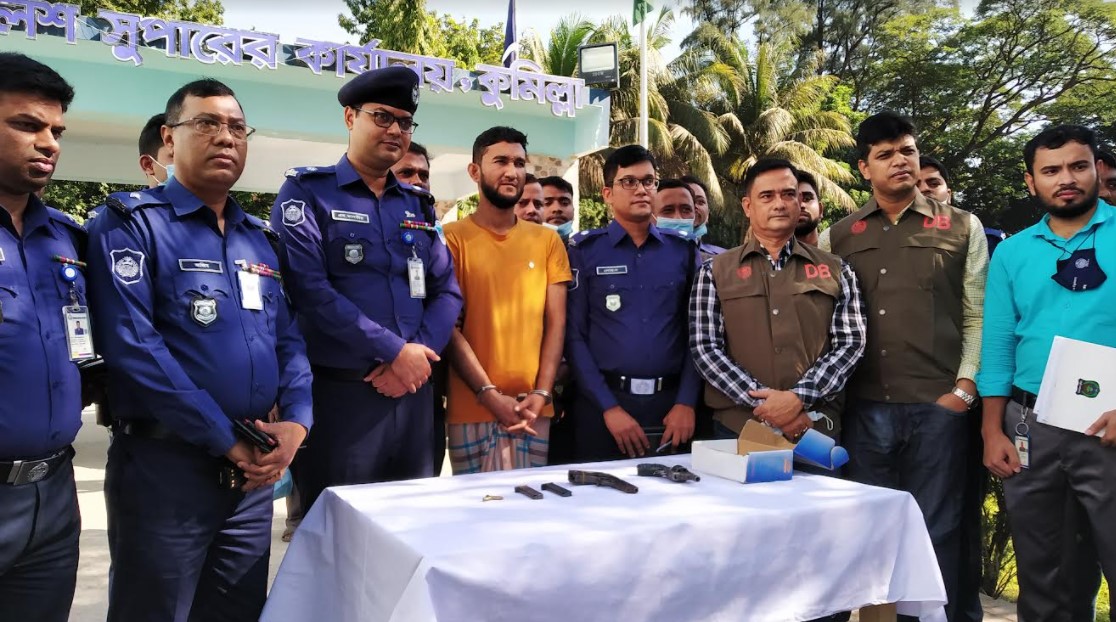 কুমিল্লায় কাউন্সিলর সোহেলসহ জোড়া খুনে ব্যবহৃত অস্ত্র গুলি উদ্ধার, গ্রেপ্তার ১