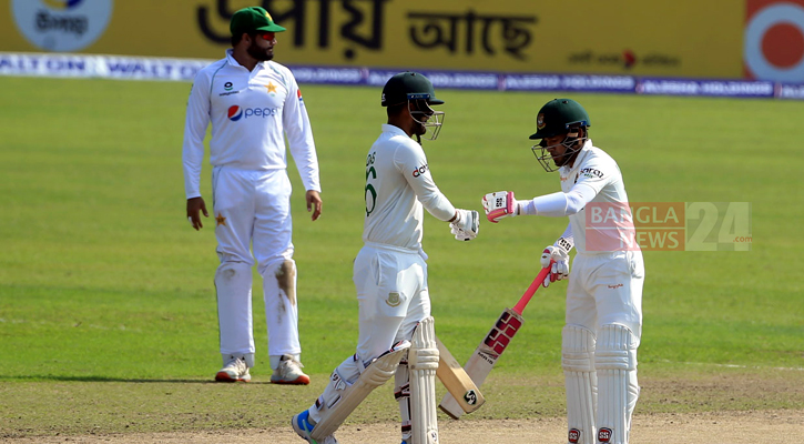 চার উইকেট হারিয়ে মধ্যাহৃভোজনে বাংলাদেশে