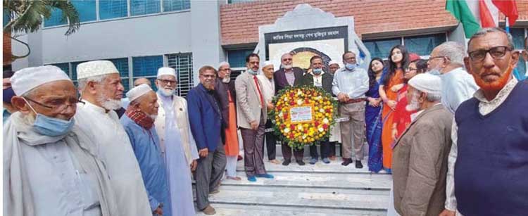 ইস্টার্ন মেডিকেল কলেজে বর্ণাঢ্য আয়োজনে কুমিল্লা মুক্ত দিবস পালন