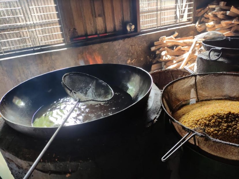 চান্দিনায় রহমান ফুডে র‌্যাবের অভিযান, ৫ লাখ টাকা জরিমানা