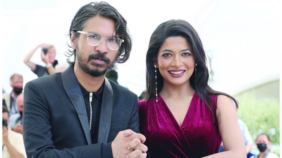 এবার ওটিটিতে রেহানা