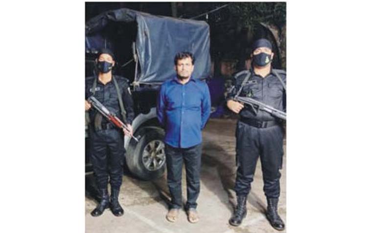 কুমিল্লায় র‌্যাবের অভিযানে হত্যামামলার আসামি গ্রেপ্তার