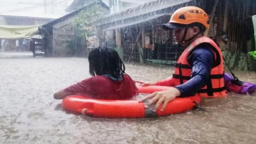 ঘূর্ণিঝড়ে ফিলিপাইনে দীর্ঘ হচ্ছে লাশের সারি, মৃত্যু ২০৮