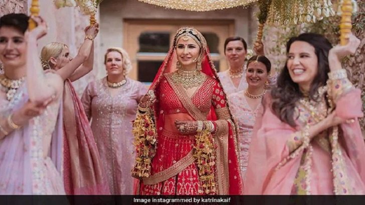 বিরাট-আনুশকার প্রতিবেশী হলেন ক্যাটরিনা