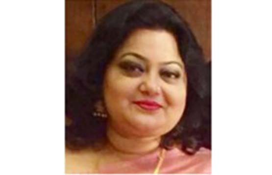 সরে দাঁড়াচ্ছেন আকরাম খান!