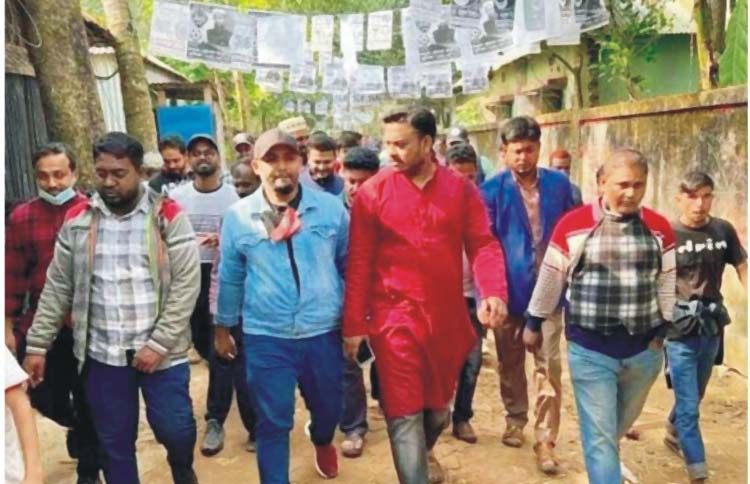 প্রচার প্রচারনায় এগিয়ে আছেন আতিকুর রহমান রিয়াদ 