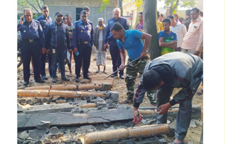 এক মন গাঁজার ৭টি পিলার!