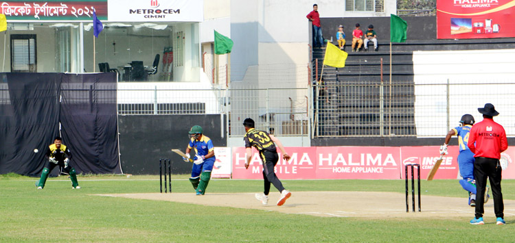   জয় পেলো মুন্সেফবাড়ি ও সুপার কিংস