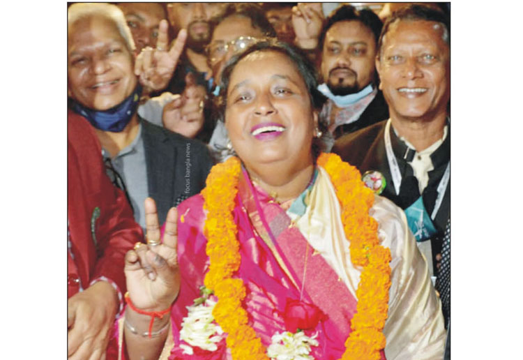 আইভীর হ্যাটট্রিক