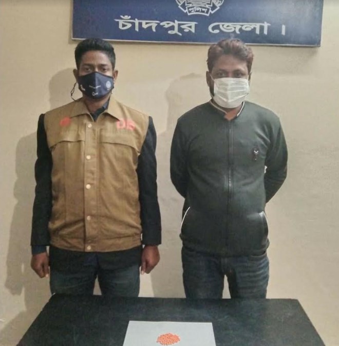 চাঁদপুর জেলা গোয়েন্দা পুলিশ কর্তৃক ১০০ পিস ইয়াবাসহ আটক ১ 