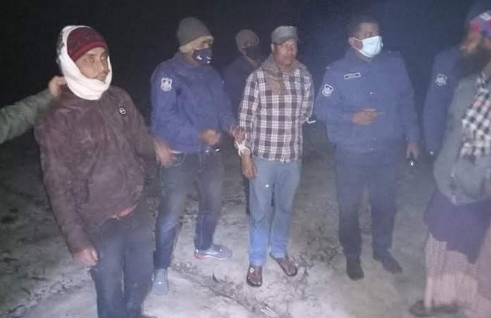 লালমাইয়ে অবৈধ ভাবে মাটি কাটায় ৭ জনের জেল, ভেকু ও ট্রাক বাজেয়াপ্ত 