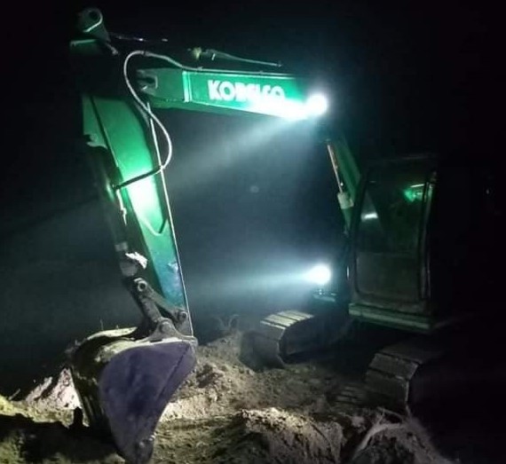 লালমাইয়ে অবৈধ ভাবে মাটি কাটায় ৭ জনের জেল, ভেকু ও ট্রাক বাজেয়াপ্ত 