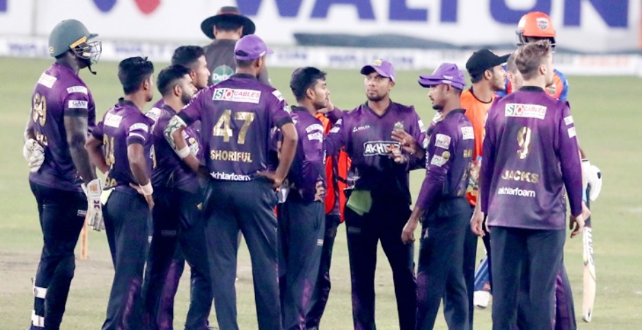 মুশফিকের খুলনাকেও ধরাশায়ী করলো মিরাজের চট্টগ্রাম