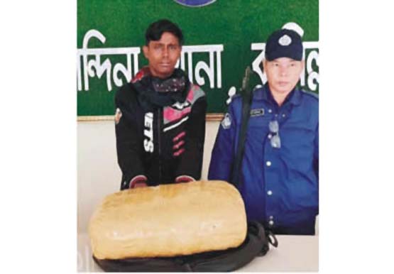 চান্দিনায় ৬ কেজি গাঁজাসহ যুবক আটক