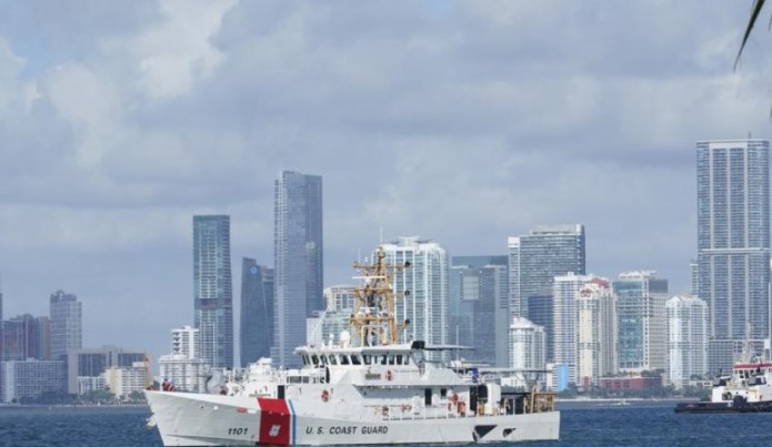 যুক্তরাষ্ট্রে নৌকাডুবিতে নিখোঁজ ৩৯