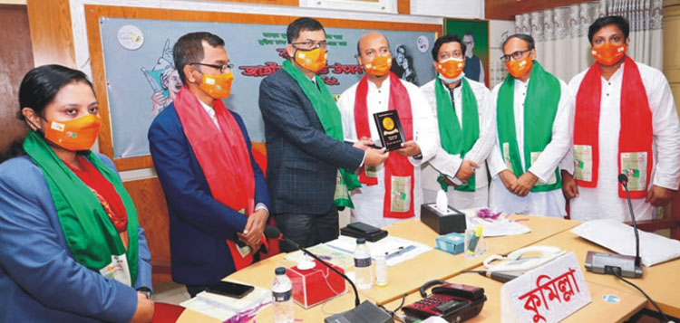 বঙ্গবন্ধু আবৃত্তি স্মারক পেলেন কুমিল্লার দুই শিল্পী