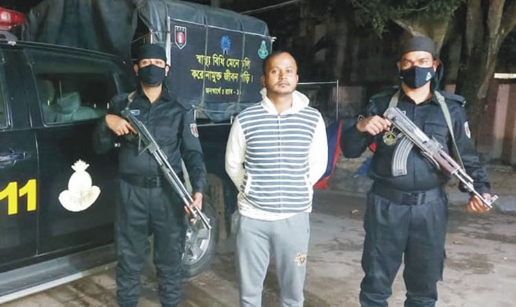 কুমিল্লায় মানব পাচারকারী চক্রের সদস্য গ্রেপ্তার