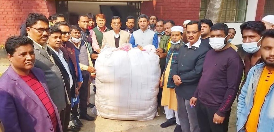 চৌদ্দগ্রামে প্রধানমন্ত্রীর উপহার ৭০০ কম্বল পেয়েছে হতদরিদ্র নারী-পুরুষ