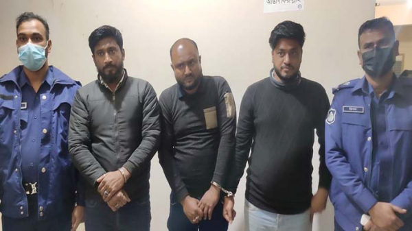 চাঁদপুরে থানায় ঢুকে পুলিশের ওপর হামলা, গ্রেফতার ৩