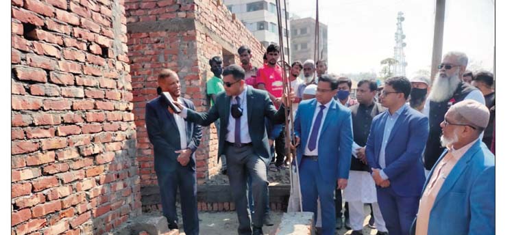 দাউদকান্দির উন্নয়নমূলক কাজ পরিদর্শনে জেলা প্রশাসক 