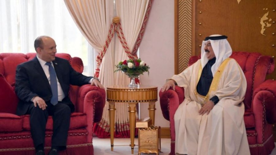 বাহরাইন সফর করলেন ইসরায়েলি প্রধানমন্ত্রী