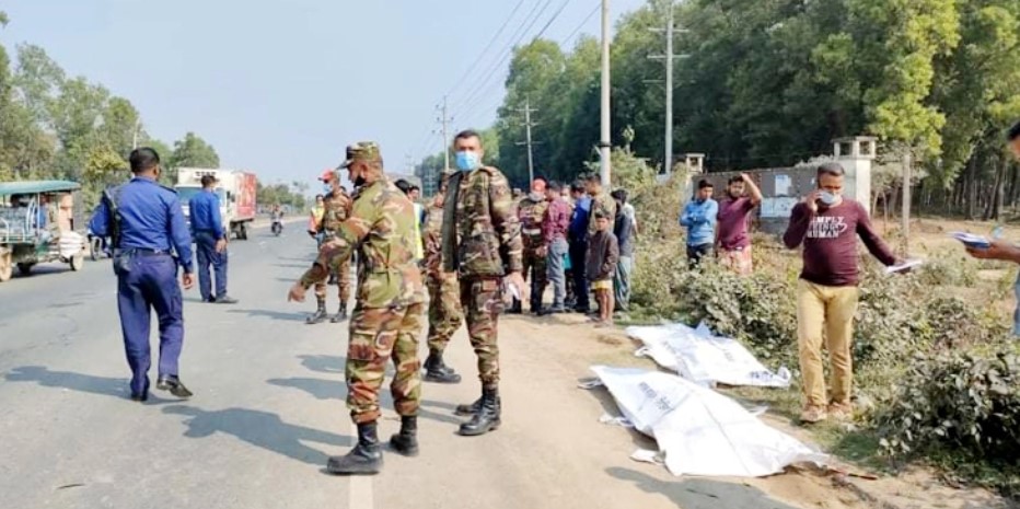 সড়ক দুর্ঘটনায় প্রাণ গেলো নানি-নাতনির