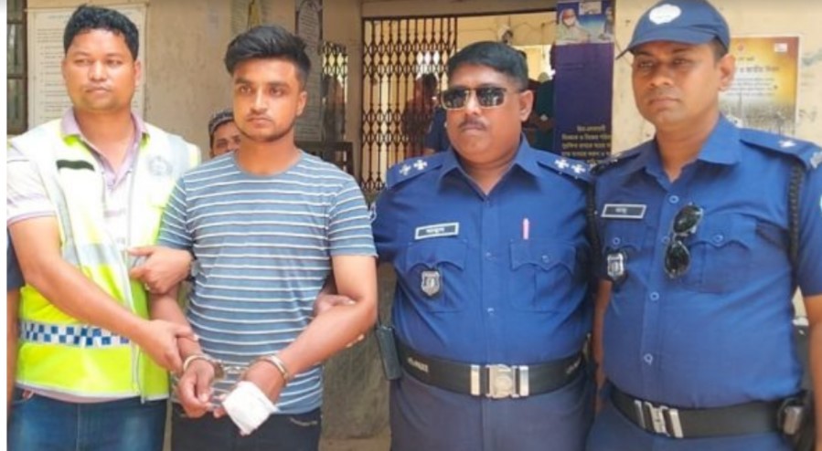কচুয়ায় মুঠোফোনে ডেকে নিয়ে গলাকেটে হত্যা ॥ প্রধান আসামি গ্রেফতার