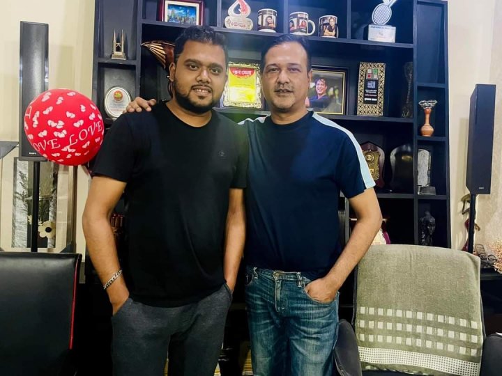 মান্নাকে নিয়ে আসিফের গান