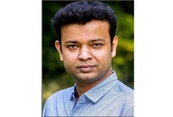 বাজারের আগুনে যেভাবে দগ্ধ আমরা