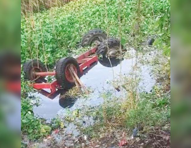 মুরাদনগরে ইটবোঝাই গাড়ি উল্টে খাদে পড়ে তিনজন নিহত