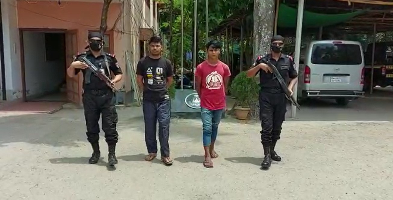 কুমিল্লায় পৃথক অভিযানে বিপুল পরিমাণ ফেন্সিডিল, ইয়াবাসহ আটক ২ 