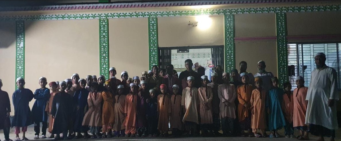 ব্রাহ্মণপাড়ায় এতিম শিশুদের নিয়ে ইফতার 