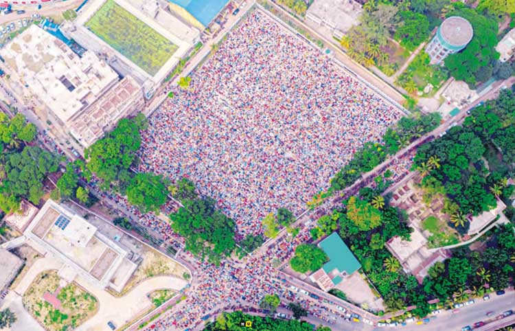 মহামারি কাটিয়ে খুশির ঈদ কুমিল্লায় 