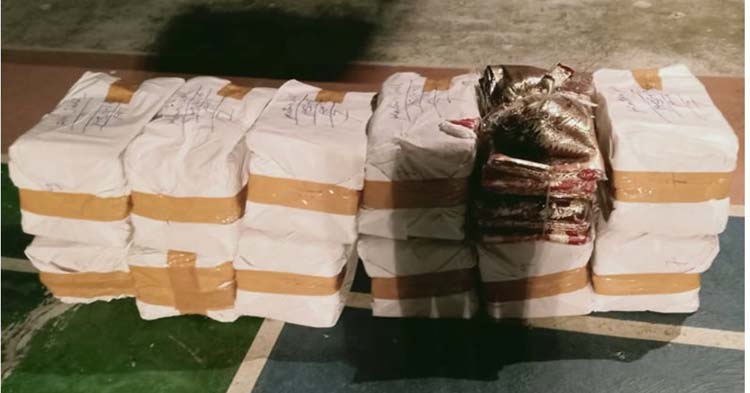 দাউদকান্দিতে ২৮ লাখ টাকার ভারতীয় শাড়িসহ আটক ১