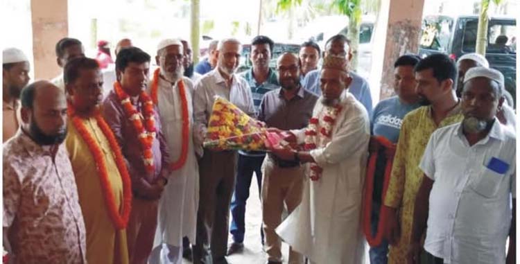 শুভেচ্ছায় সিক্ত মাধবপুর উচ্চ বিদ্যালয়ে সভাপতি মিয়া মোঃ জাহাঙ্গীর