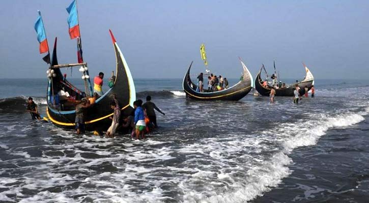 ৫ দিন পর নামলো সমুদ্রবন্দরের সতর্কতা সংকেত