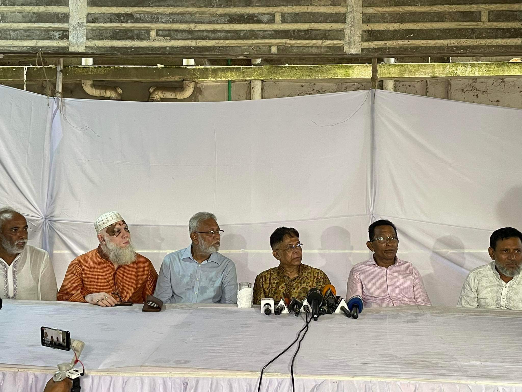 কালো টাকার ছড়াছড়ি হচ্ছেঃ রিফাত